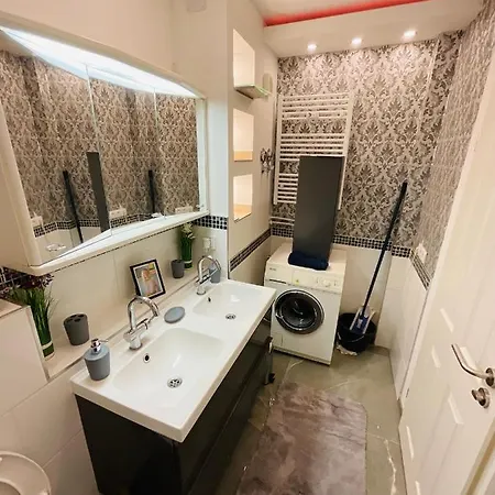 - Am Marktplatz - Up To 5 - Next To Frankfurt And Hanau - Coffee And Snacks - Netflix, Prime, Nidderau