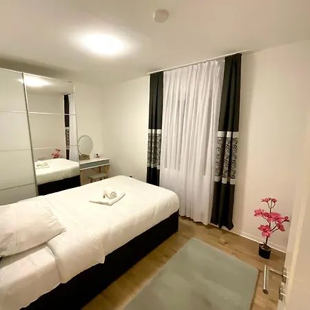 - Am Marktplatz - Up To 5 - Next To Frankfurt And Hanau - Coffee And Snacks - Netflix, Prime, Apartment Nidderau