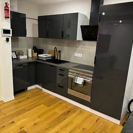 Apartamento - Am Marktplatz - Up To 5 - Next To Frankfurt And Hanau - Coffee And Snacks - Netflix, Prime, Nidderau