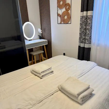 - Am Marktplatz - Up To 5 - Next To Frankfurt And Hanau - Coffee And Snacks - Netflix, Prime, Apartamento