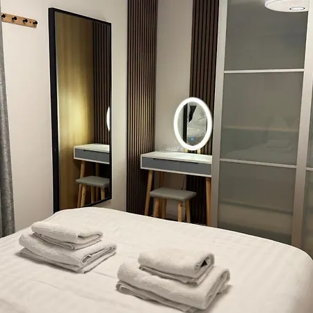- Am Marktplatz - Up To 5 - Next To Frankfurt And Hanau - Coffee And Snacks - Netflix, Prime, * Nidderau