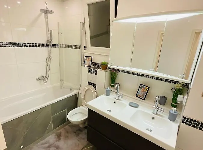 Apartment - Am Marktplatz - Up To 5 - Next To Frankfurt And Hanau - Coffee And Snacks - Netflix, Prime, Nidderau