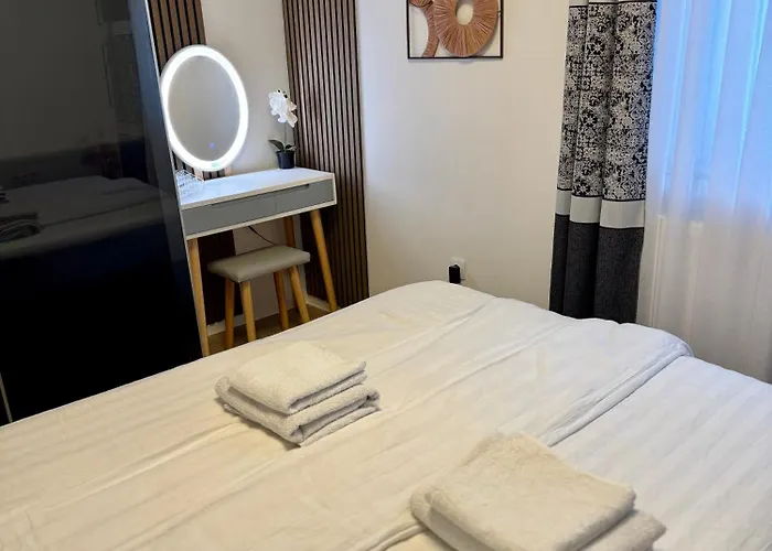 - Am Marktplatz - Up To 5 - Next To Frankfurt And Hanau - Coffee And Snacks - Netflix, Prime, Apartment